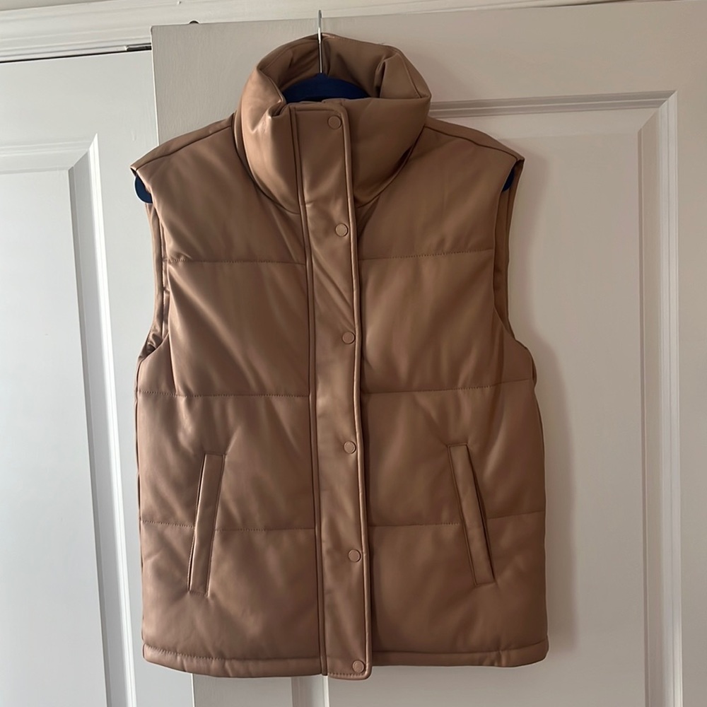 Vegan Leather Vest | A&F